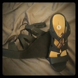 Chinese laundry wedges NWT